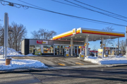 185 Boul Curé-Labelle, Laval QC - Convenience Store