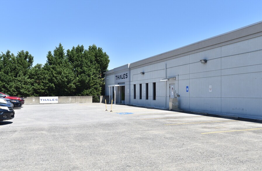 1800 Northeast Expy, Atlanta, GA à louer - Photo du bâtiment - Image 3 de 23