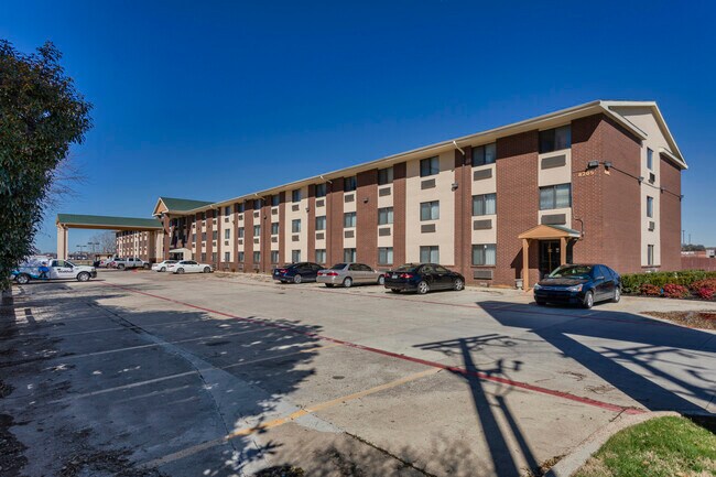 More details for 8205 Esters Blvd, Irving, TX - Hospitality for Sale