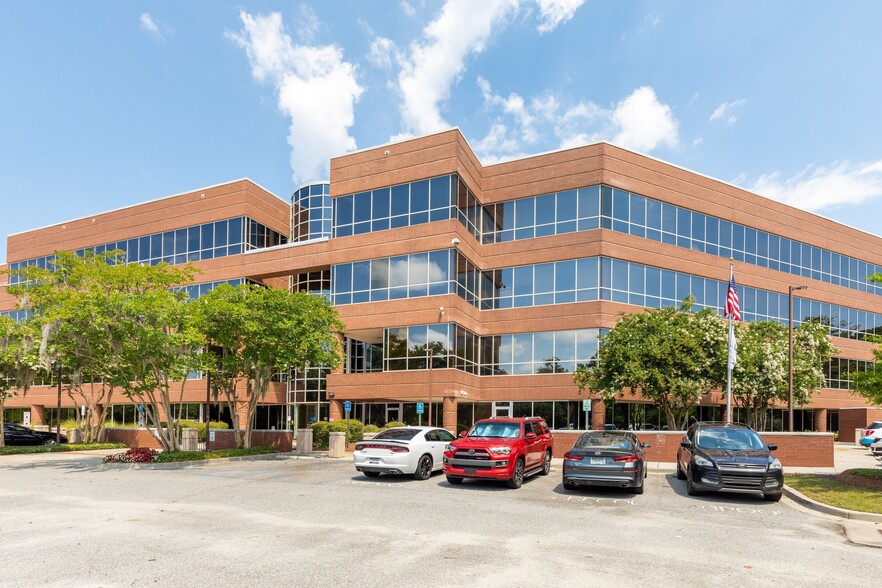 3950 Faber Place Dr, North Charleston, SC for lease - Building Photo - Image 1 of 16