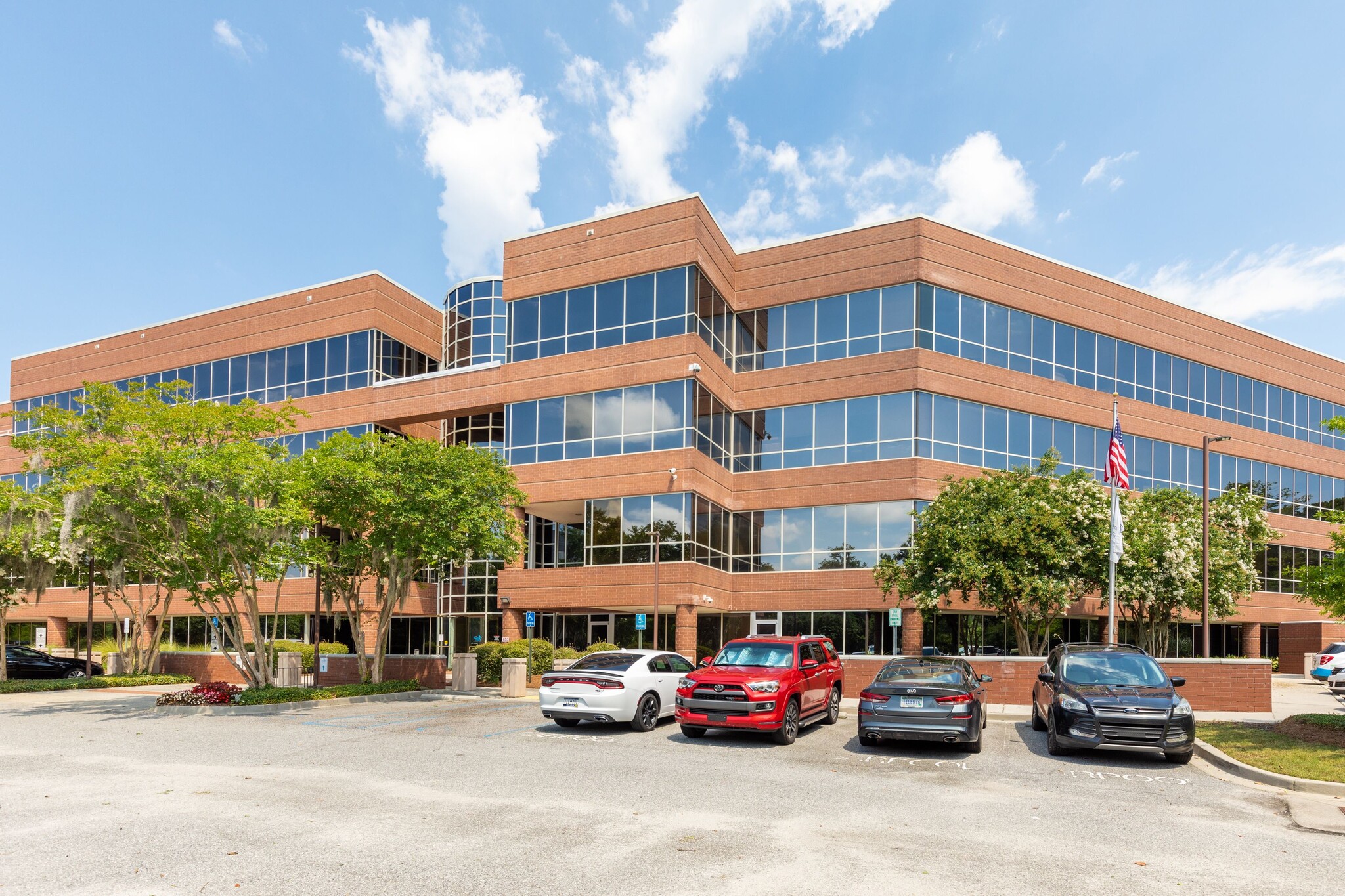 3950 Faber Place Dr, North Charleston, SC for lease Building Photo- Image 1 of 17