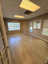 500 N Indiana Ave, Englewood, FL for lease Interior Photo- Image 2 of 10