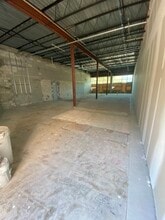 6424 Embassy Blvd, Port Richey, FL à louer Photo intérieure- Image 1 de 3