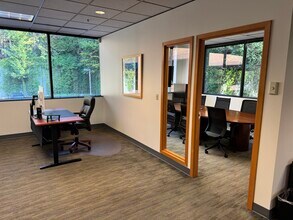 625 4th Ave, Kirkland, WA à louer Photo intérieure- Image 2 de 7