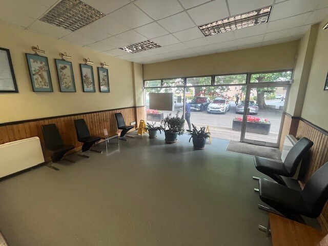 27 St. John's, Warwick à louer - Photo du bâtiment - Image 3 de 9