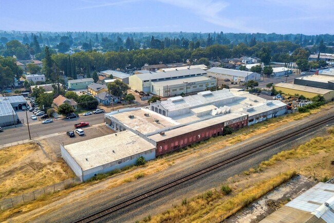 Plus de détails pour 418 N Sacramento St, Lodi, CA - Industriel à vendre