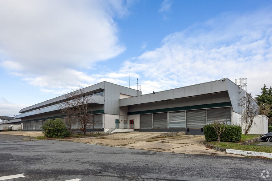 21 Garonor Batiment, Aulnay-sous-Bois for lease - Building Photo - Image 2 of 3