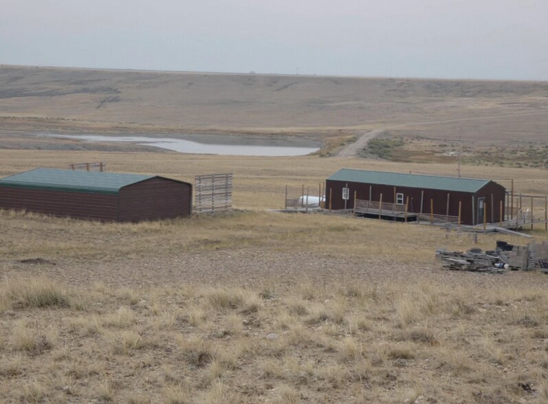 14 Thunder Gulch Rd, Medicine Bow, WY à vendre - Photo du bâtiment - Image 2 de 4