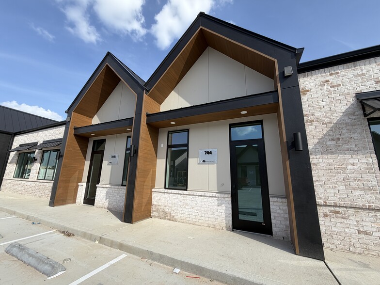 5251 Katy Mills Cir, Katy, TX for lease - Building Photo - Image 2 of 20