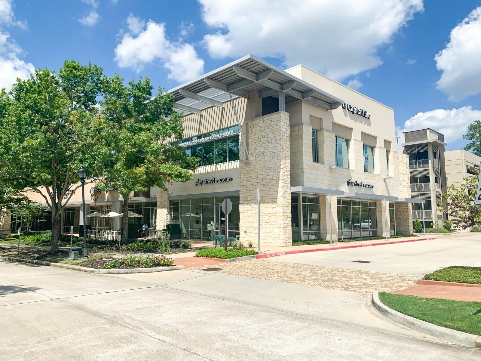 207 E Shore Dr, The Woodlands, TX à louer Photo du bâtiment- Image 1 de 9