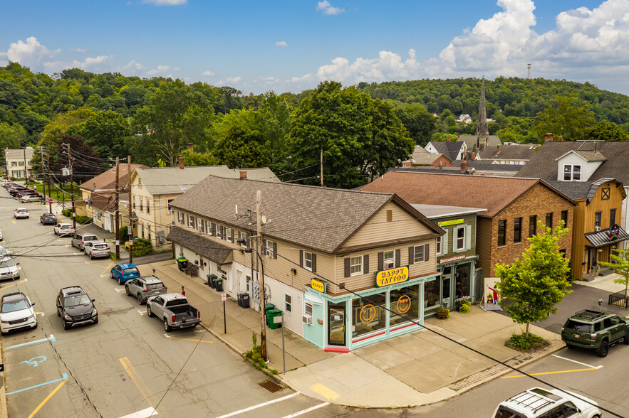 102 10th St, Honesdale, PA for sale - Building Photo - Image 1 of 1