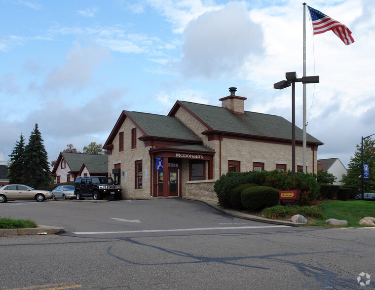 180 W Streetsboro St, Hudson, OH for lease - Building Photo - Image 3 of 4