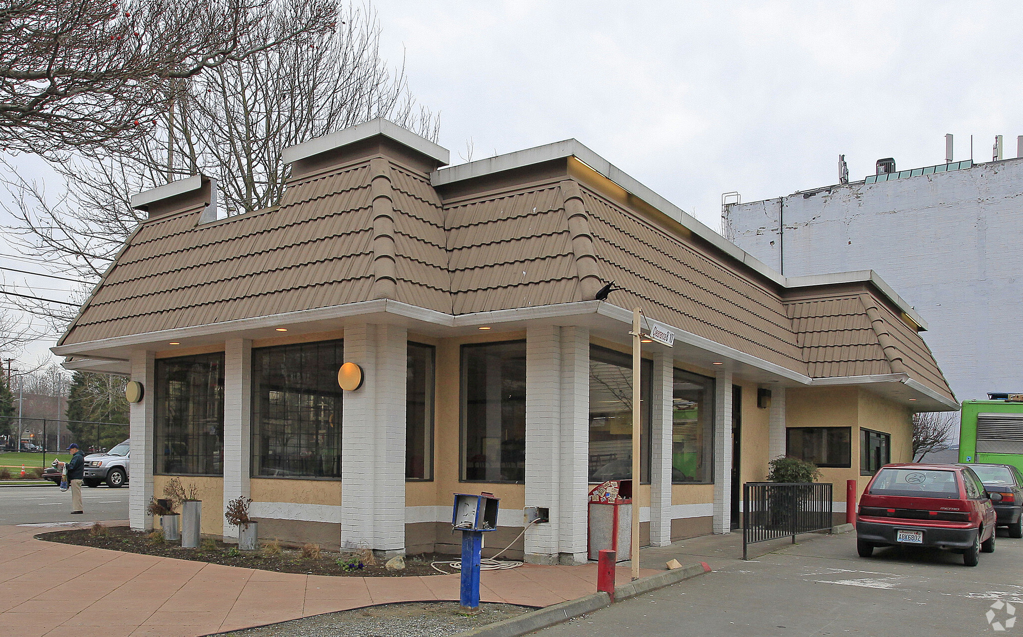 1001 E Pine St, Seattle, WA for lease Building Photo- Image 1 of 6