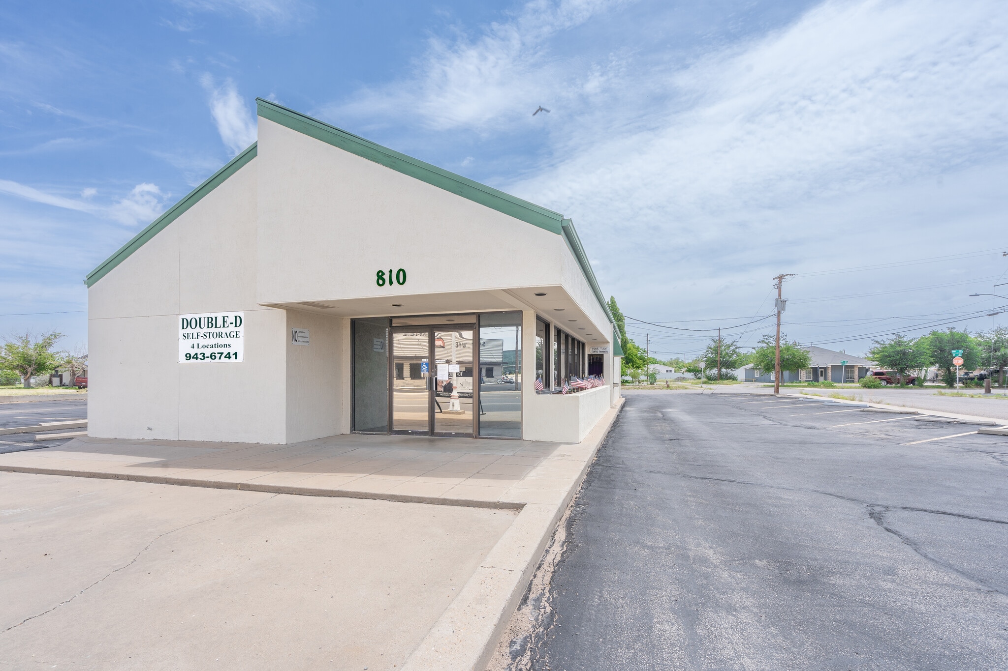 810 S Stockton Ave, Monahans, TX à louer Photo du bâtiment- Image 1 de 36