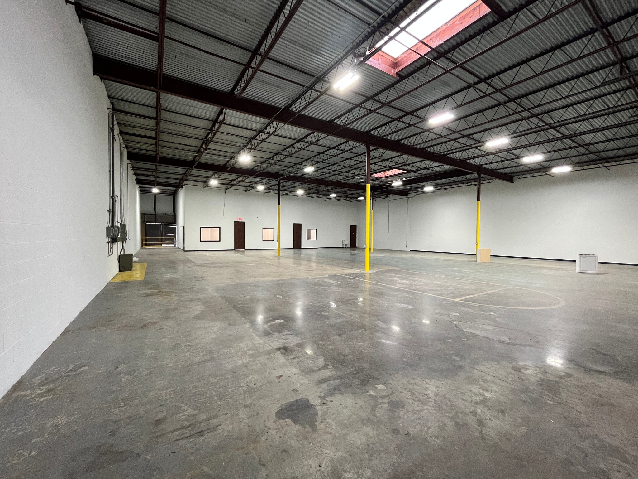 1416-1428 N Sam Houston Pky E, Houston, TX for lease Building Photo- Image 1 of 10