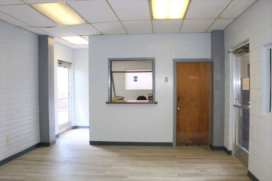 2401 W Hornbeck Blvd, Fort Stockton, TX for sale - Building Photo - Image 2 of 31