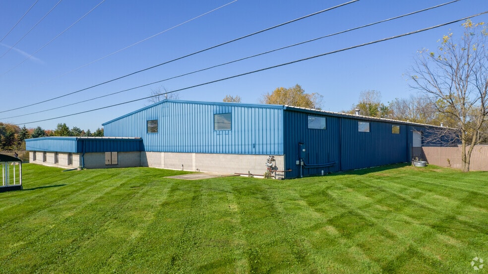 5943 Michigan Rd, Dimondale, MI à vendre - Photo du bâtiment - Image 3 de 9