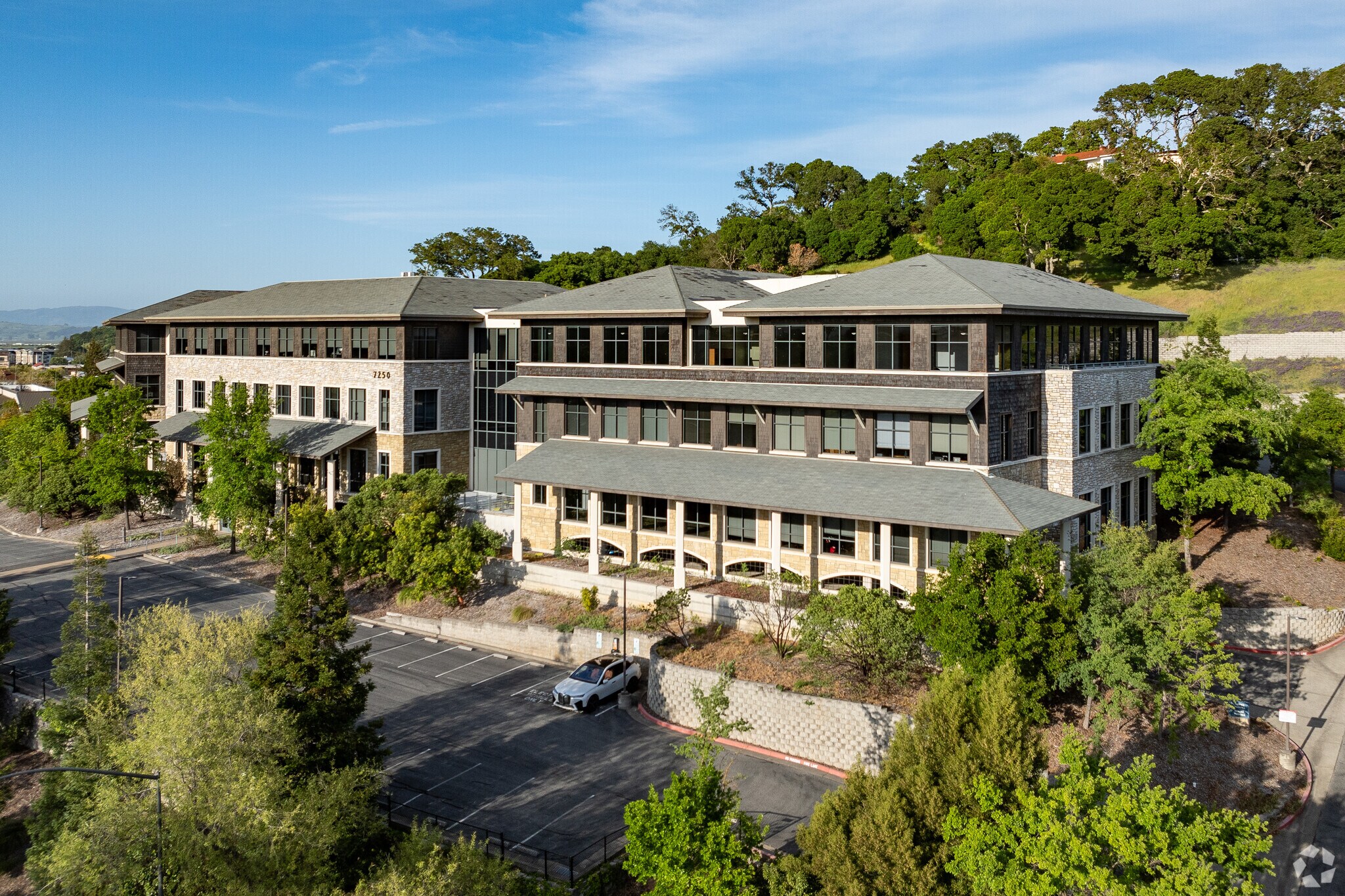 7250 Redwood Blvd, Novato, CA à louer Photo du bâtiment- Image 1 de 18