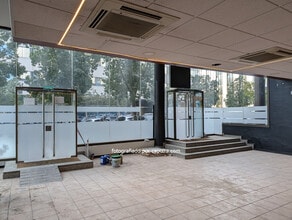 Carrer de Frederic Mompou, 3, Sant Just Desvern, Barcelona for lease Interior Photo- Image 1 of 17