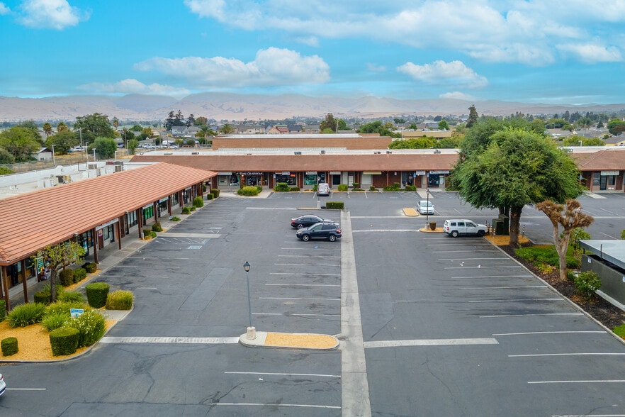 191 San Felipe Rd, Hollister, CA for lease - Primary Photo - Image 2 of 44