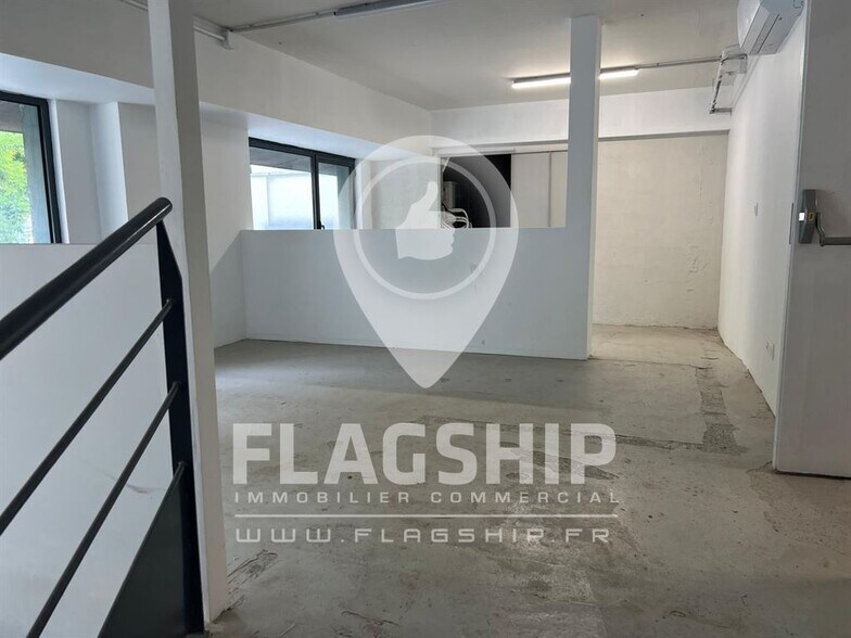 Retail in Paris for lease - Interior Photo - Image 3 of 8