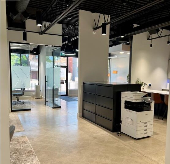 1063 Erie St E, Windsor, ON à vendre - Photo intérieure - Image 2 de 9