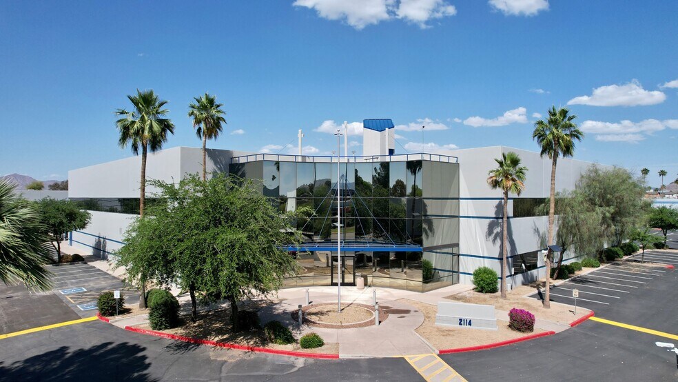 2114 W 7th St, Tempe, AZ à louer - Photo du bâtiment - Image 1 de 6