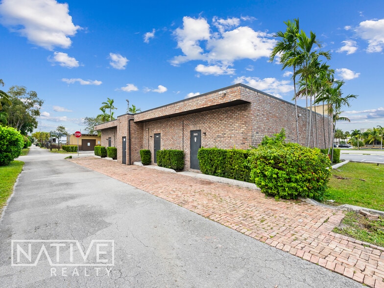 3451-3481 N Andrews Ave, Oakland Park, FL for lease - Building Photo - Image 2 of 22