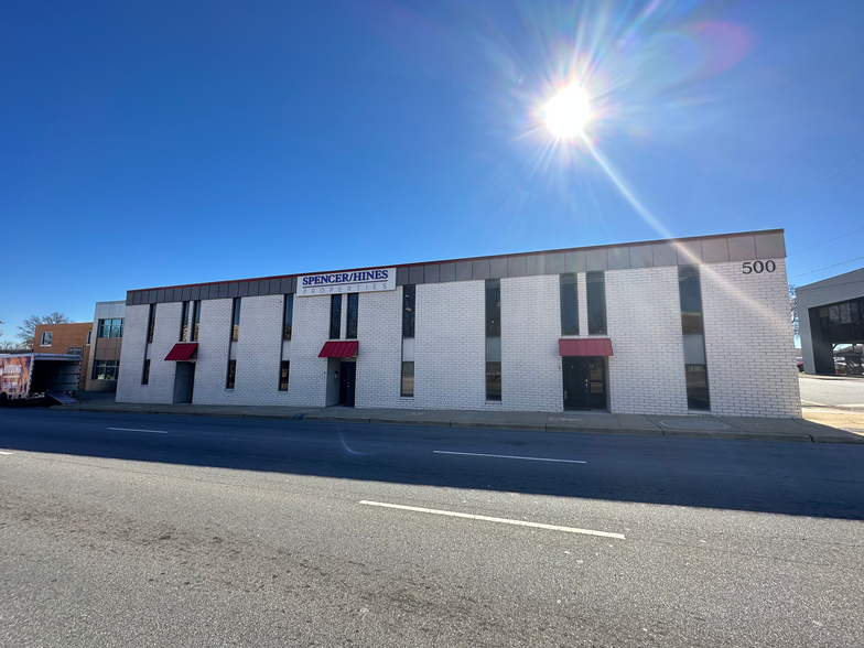 500 E North St, Greenville, SC for lease - Building Photo - Image 1 of 3