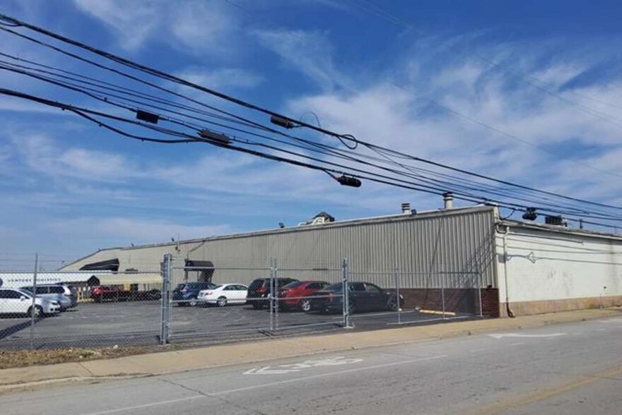 1121 W Kentucky St, Louisville, KY à vendre - Photo du bâtiment - Image 3 de 48