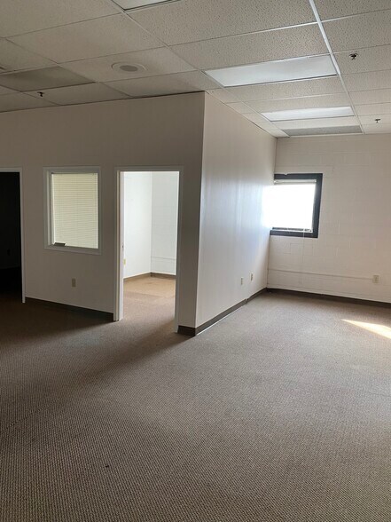 220 Division St, Kingston, PA à louer - Photo du bâtiment - Image 3 de 8