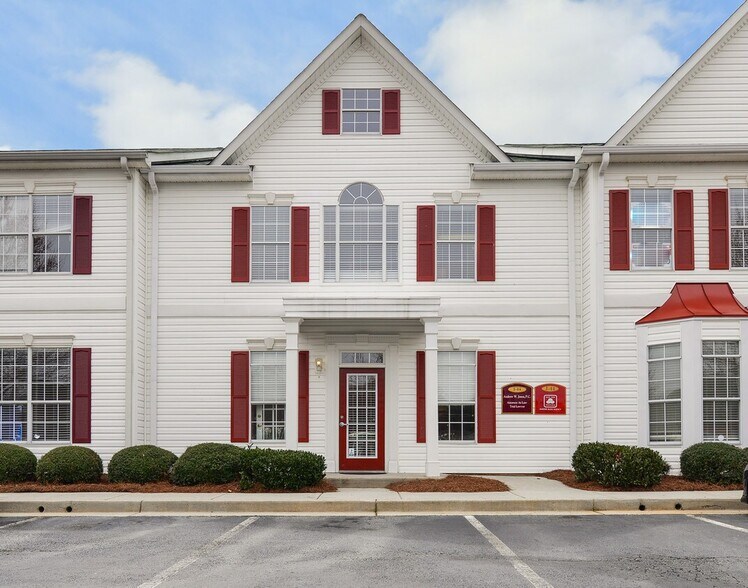 701 Whitlock Ave SW, Marietta, GA à louer - Photo du bâtiment - Image 1 de 3