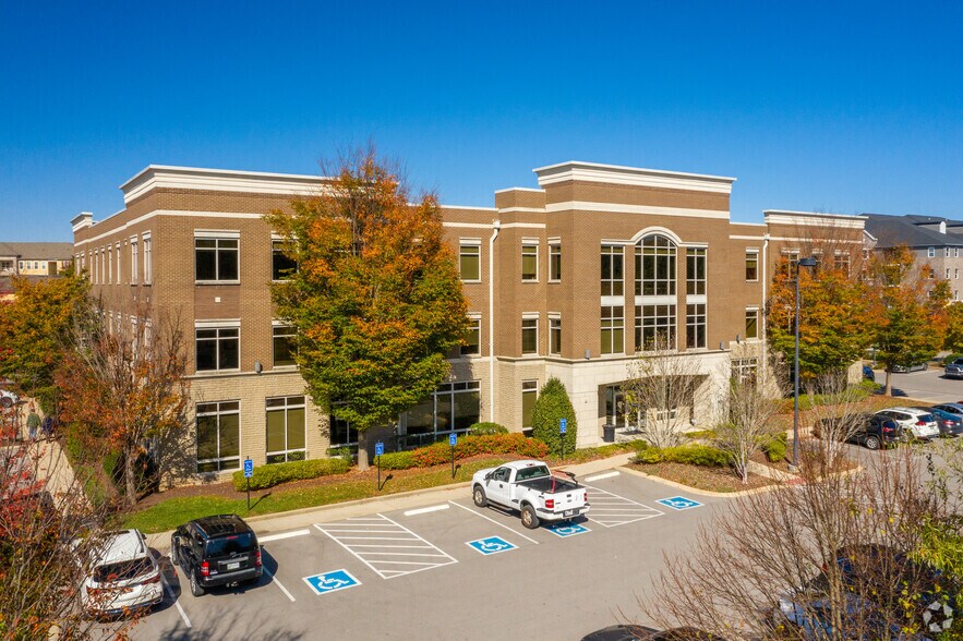 131 Saundersville Rd, Hendersonville, TN à louer - Photo principale - Image 1 de 7