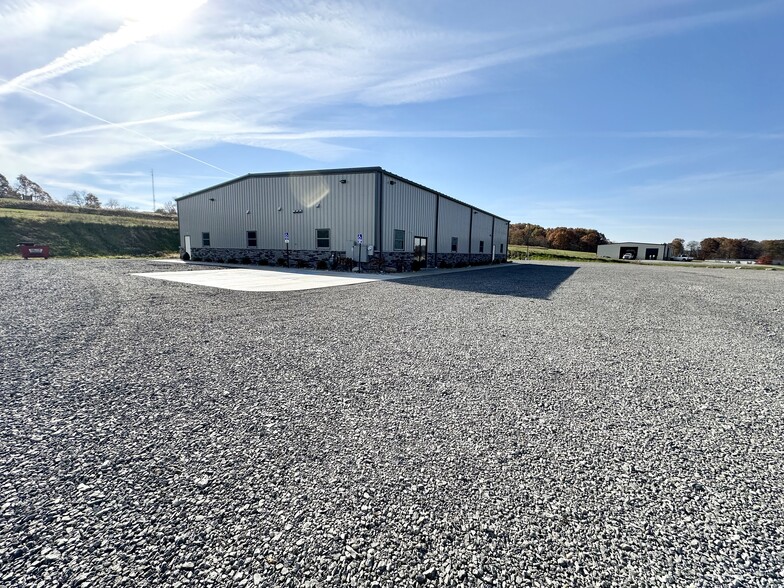 100 Parkview Drive Ext, Kittanning, PA for lease - Building Photo - Image 3 of 35