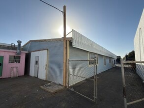 1984 Placentia Ave, Costa Mesa, CA à louer Photo intérieure- Image 2 de 7