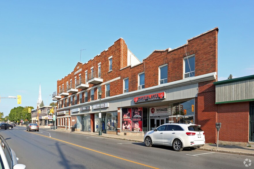 400-404 Montreal Rd, Cornwall, ON à louer - Photo du bâtiment - Image 3 de 3