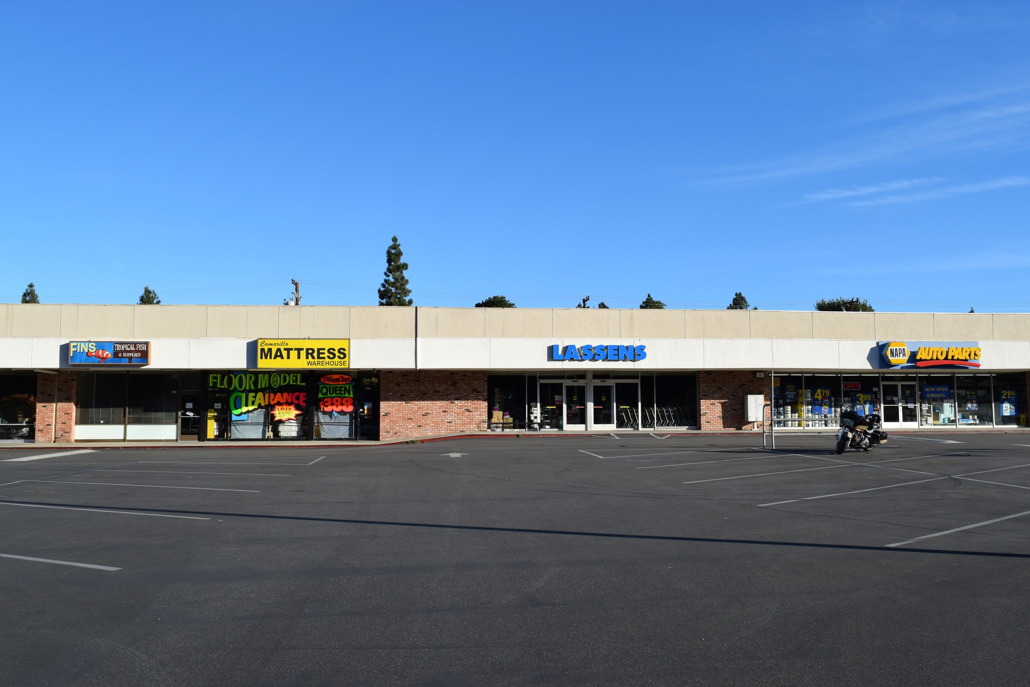 2167-2175 Pickwick Dr, Camarillo, CA for sale Primary Photo- Image 1 of 14