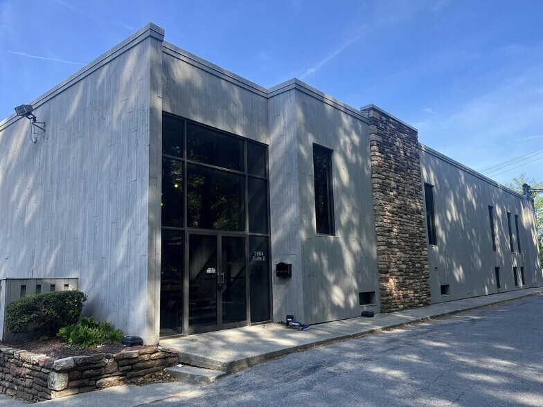 3902-3904 Franklin Rd, Roanoke, VA à louer - Photo du bâtiment - Image 2 de 24