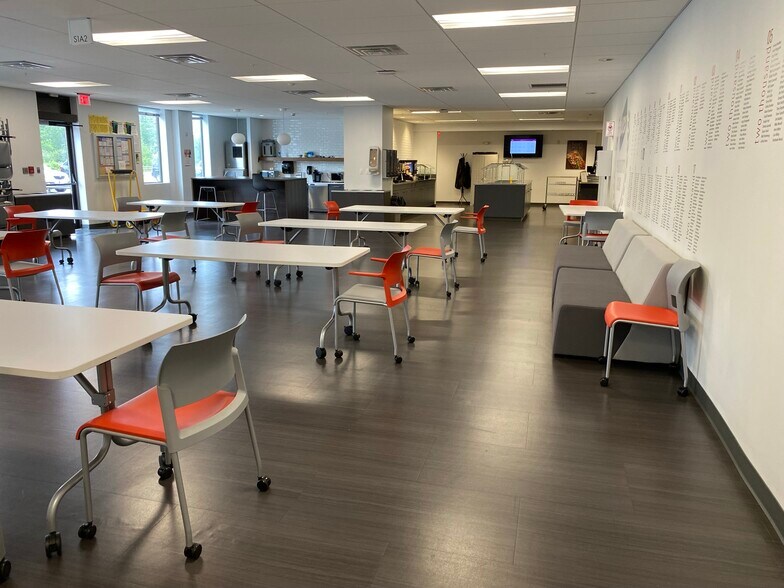 123 Darling Ave, South Portland, ME à louer - Photo intérieure - Image 2 de 5