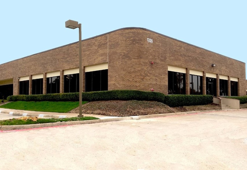 1335 Valwood Pky, Carrollton, TX for sale - Building Photo - Image 3 of 16
