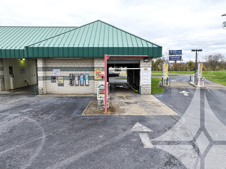 440 Williamsport Pike, Martinsburg, WV à vendre - Photo du bâtiment - Image 3 de 10