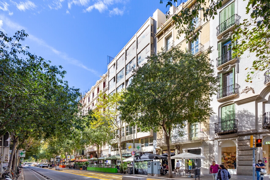 Bureau dans Barcelone à louer - Photo du bâtiment - Image 3 de 7