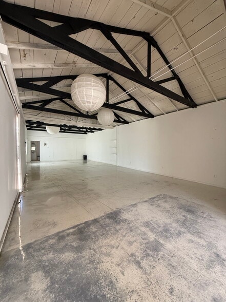 1845 Redondo Ave, Signal Hill, CA for lease - Building Photo - Image 3 of 23