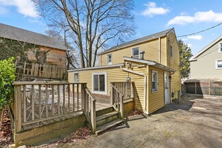 More details for 15 Henry St, Greenwich, CT - Multifamily for Sale