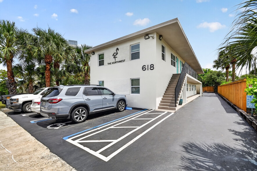 618 6th St, West Palm Beach, FL for sale - Building Photo - Image 3 of 13