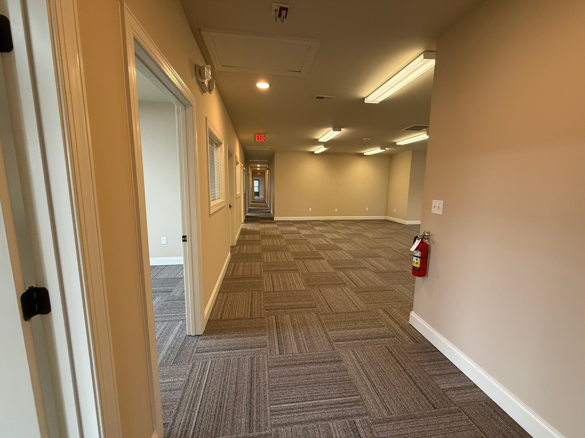 1995 Skibo Rd, Fayetteville, NC for lease Interior Photo- Image 1 of 18