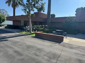9520 Norwalk Blvd, Santa Fe Springs, CA à louer Photo intérieure- Image 1 de 25