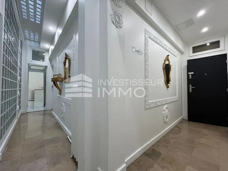 Retail in Paris for lease - Interior Photo - Image 3 of 14