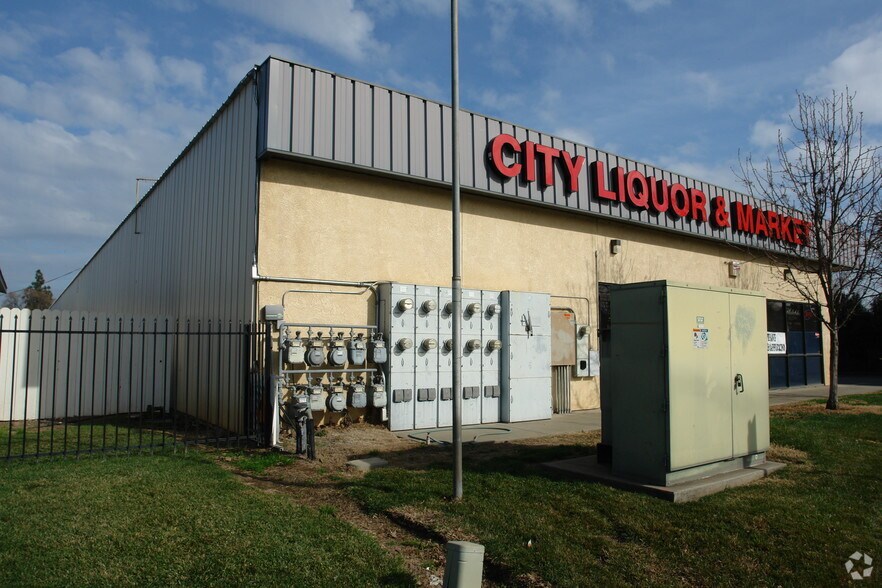 3028 Esplanade Rd, Chico, CA à louer - Photo du bâtiment - Image 2 de 2