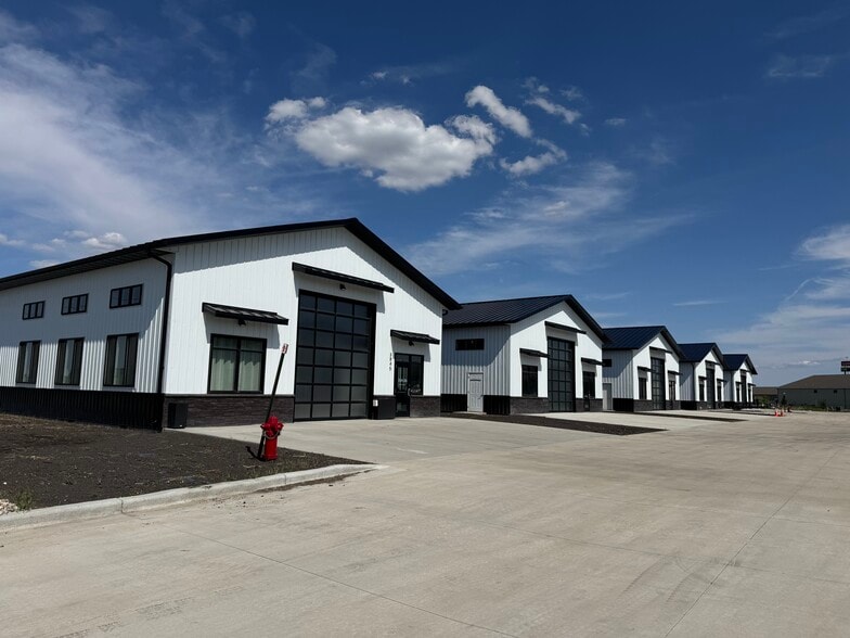 2955 Thunder, Fargo, ND for sale - Building Photo - Image 1 of 6